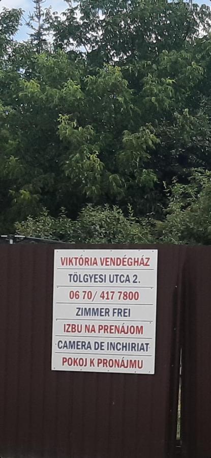 Viktoria Vendeghaz Apartment Miskolc Bagian luar foto